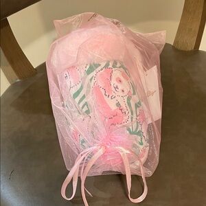 Lilly Pulitzer Beautiful Fun Print Plush Clara Panda  Slipper New in Bag size 9